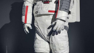 Primi test sulle tute degli astronauti che torneranno sulla Luna