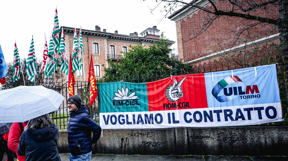 Metalmeccanici: sindacati, no passi avanti, sar&agrave; sciopero