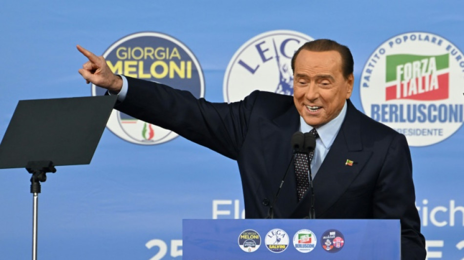 Pour Berlusconi, Poutine a &eacute;t&eacute; "pouss&eacute;" &agrave; envahir l'Ukraine