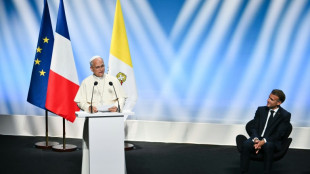 Papa Le&atilde;o XIV defende a paz na Europa e faz alerta contra 'rearmamento'