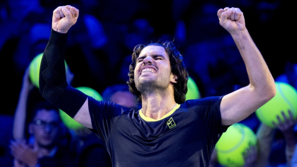 Alcaraz vence Medvedev e vai &agrave; final do ATP 500 de Viena