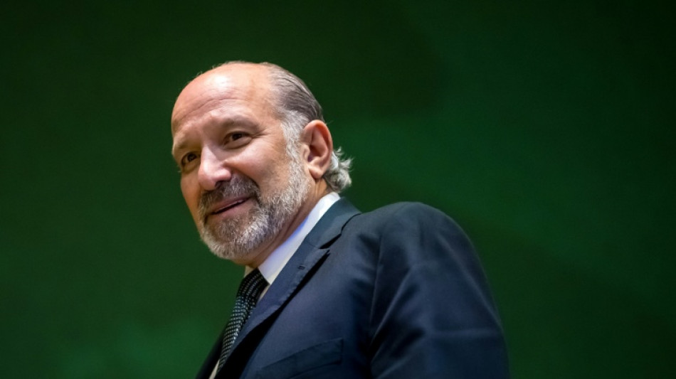 Secret&aacute;rio de Com&eacute;rcio dos EUA admite que visitou ilha de Epstein