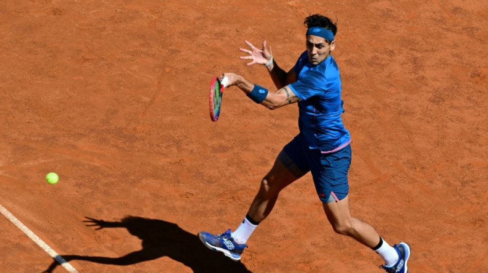 Tabilo, carrasco de Djokovic em Roma, vence e vai &agrave;s quartas; Thiago Monteiro &eacute; eliminado
