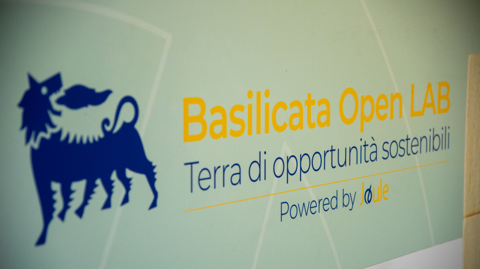 Eni aumenta il riacquisto titoli fino a 1,8 miliardi