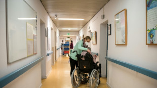 Eigenanteil f&uuml;r Platz im Pflegeheim weiter gestiegen - Rufe nach Reformen