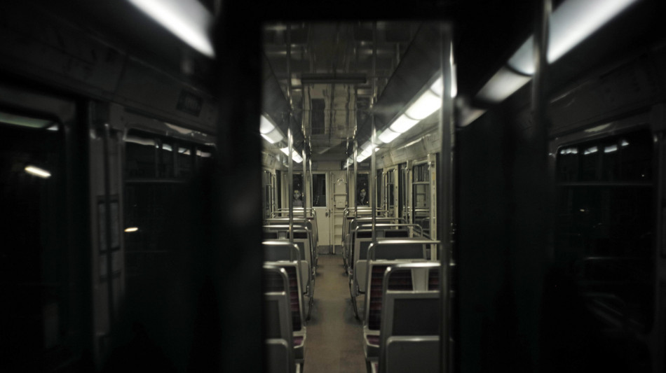 Ferite tre donne accoltellate nella metro di Parigi, aggressore in fuga