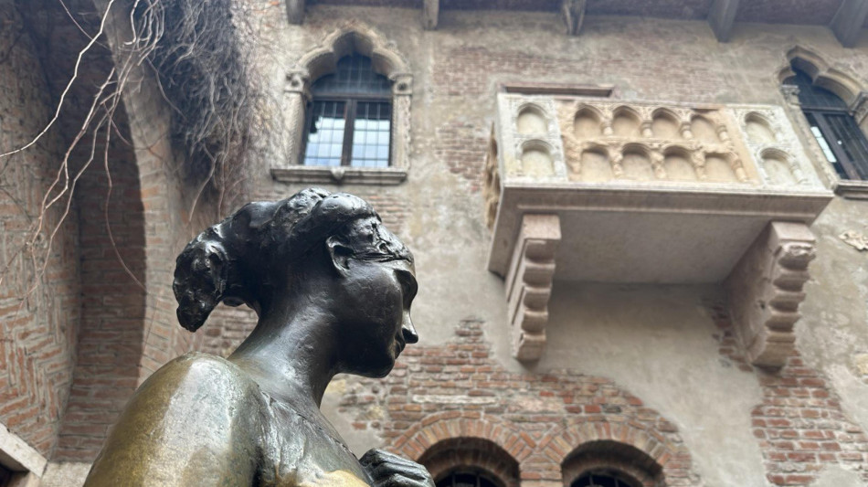 San Valentino, per 3 italiani su 4 il regalo ideale &egrave; un weekend culturale