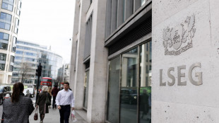 Borsa: l'Europa apre invariata, attesa per verbali della Bce