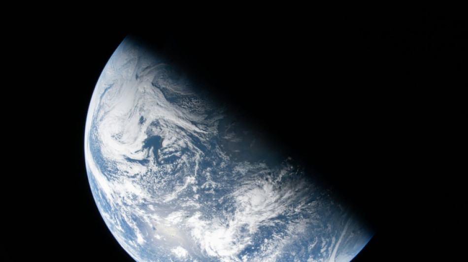 Les astronautes d'Art&eacute;mis en route pour la Lune