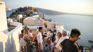 Santorin, "l'&icirc;le Instagram" au bord de la saturation touristique