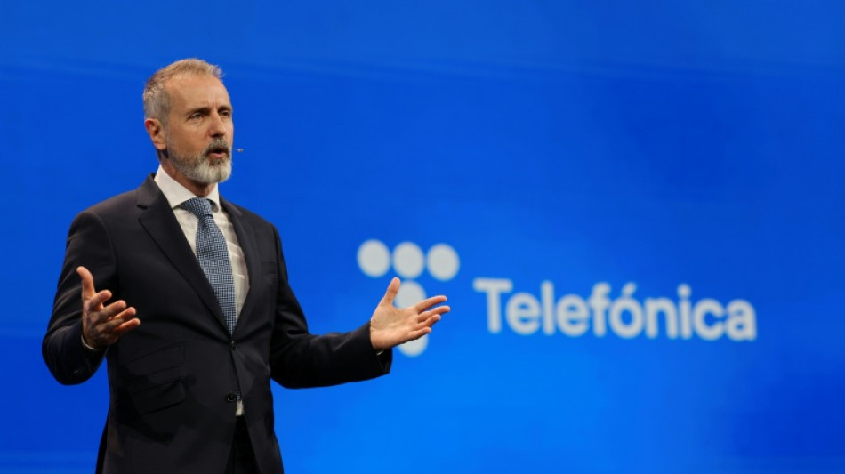 Telefónica continúa sus ventas en América Latina y traspasa su filial uruguaya