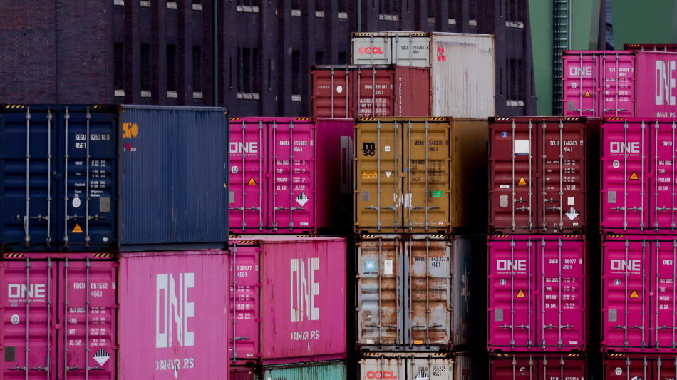 Istat, a febbraio export +2,6% sul mese, -0,2% sull'anno in valore