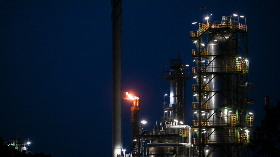 Il petrolio chiude in rialzo a New York a 61,79 dollari