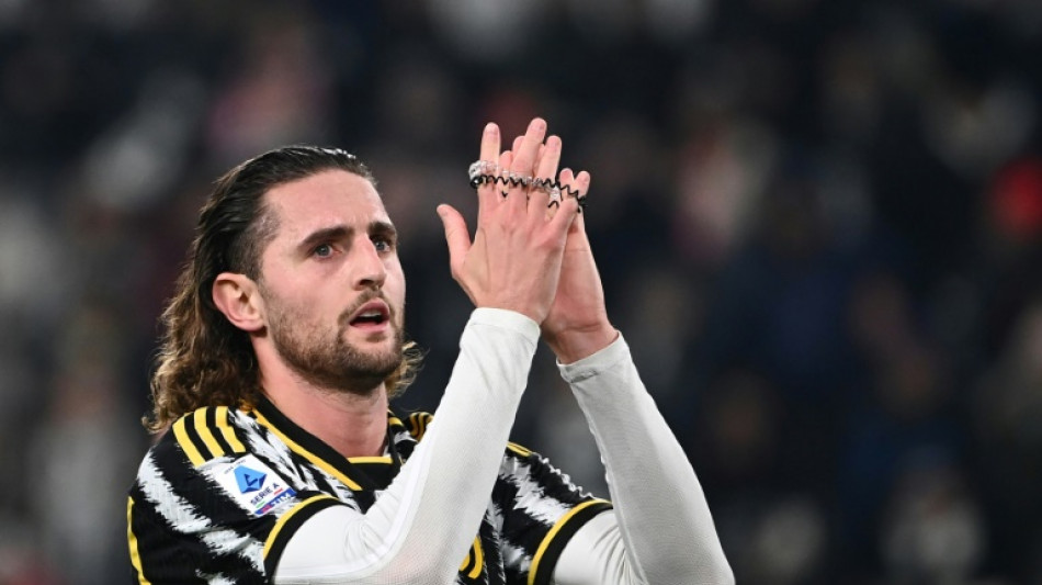 Juventus vence Roma (1-0) e fica a 2 pontos da l&iacute;der Inter