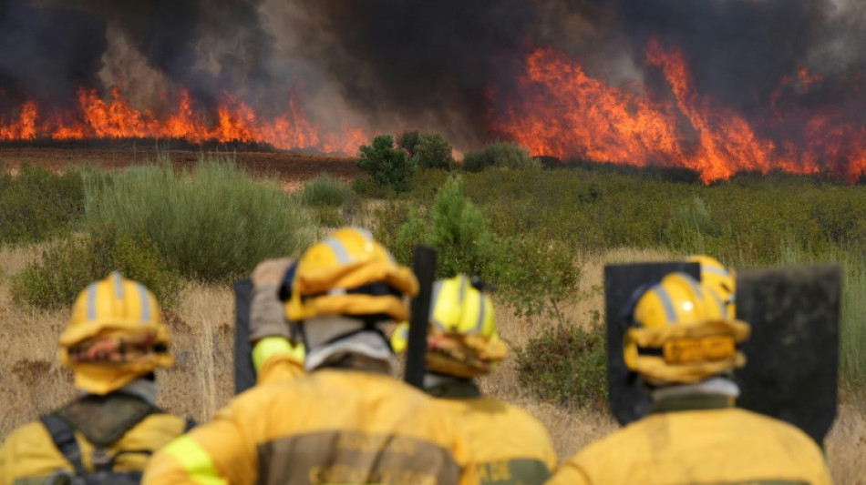 Spanish PM says 'difficult hours' left in wildfire fight