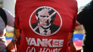 Portaviones, negociación... y John Lennon: claves de la crisis EEUU-Venezuela