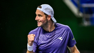 Struff gewinnt deutsches Duell - und fordert Djokovic