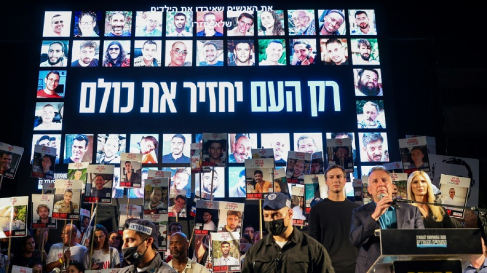'Finalmente sentimos esperan&ccedil;a' de um retorno dos ref&eacute;ns, celebra multid&atilde;o em Tel Aviv