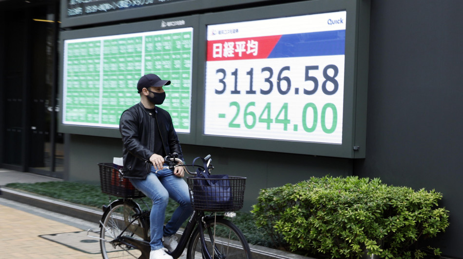 Borsa: Tokyo, apertura in netto calo (-1,76%)
