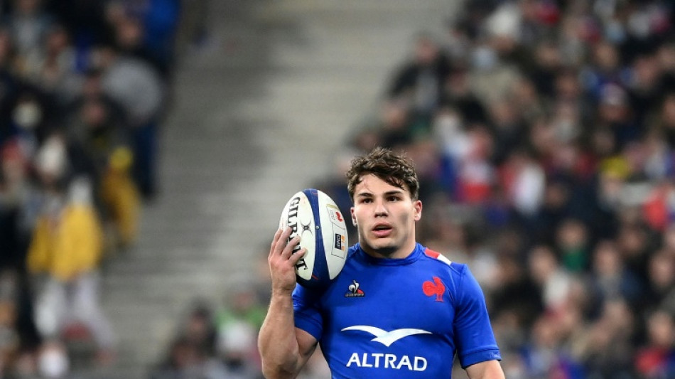Tournoi des six nations: les Bleus avec Dupont et 7 néophytes, sans Jalibert