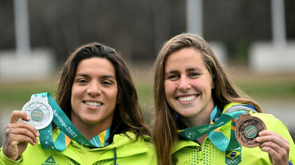 Ana Marcela fica com a prata na nata&ccedil;&atilde;o em &aacute;guas abertas do Pan; Viviane Jungblut &eacute; bronze