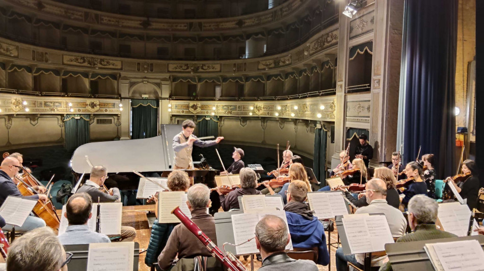 Dardust si esibisce con la Form ad Ancona, Ascoli Piceno, Pesaro e Fermo