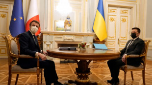 Macron voit des "solutions concr&egrave;tes" &agrave; la crise russo-ukrainienne