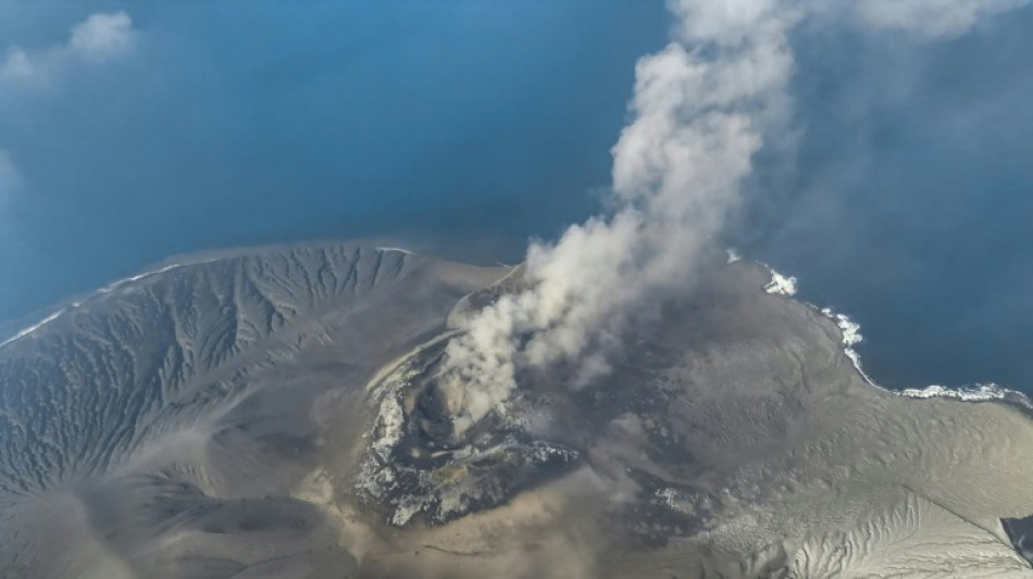 Weiter Flug-Chaos in Indonesien wegen Vulkanausbruchs - Hunderttausende sitzen fest