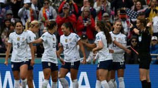 Atual campe&atilde;o, EUA estreia com vit&oacute;ria sobre Vietn&atilde; (3-0) na Copa feminina
