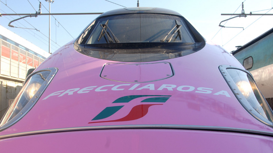 Torna Frecciarosa, in viaggio per la prevenzione contro i tumori