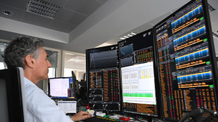 Borsa: Milano chiude debole con l'Europa, male Fincantieri