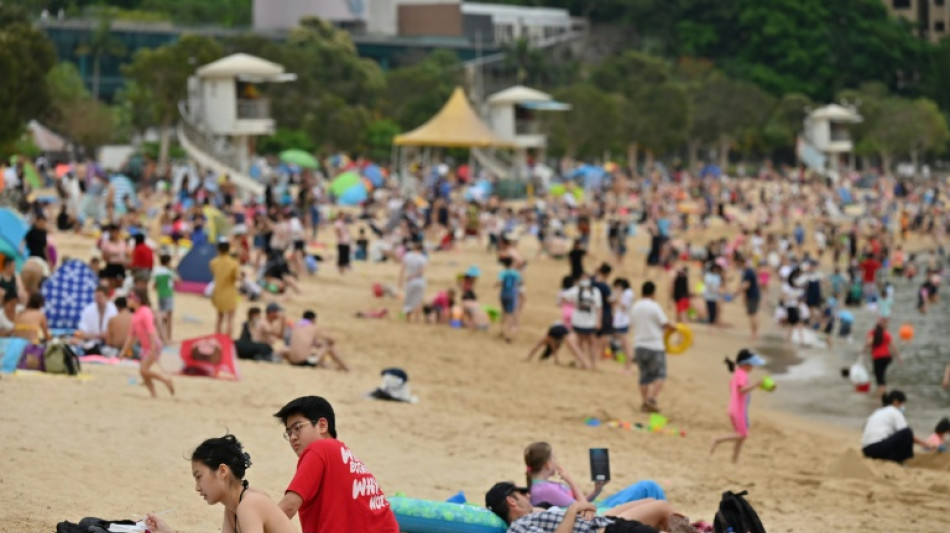 Hong Kong enfrenta morgues desbordadas y falta de ata&uacute;des por ola de covid-19