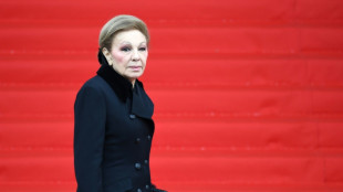 Iran ex-empress urges security forces to join protesters