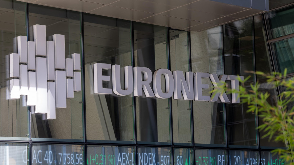 Borsa: Europa in calo, attesa per Trump a Davos