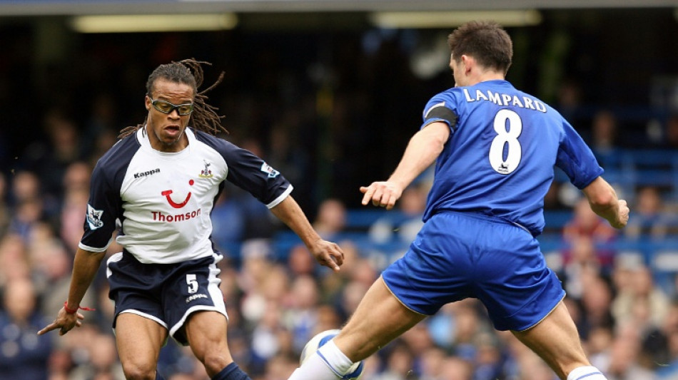 Ex-Spurs star Davids condemns 'lack of quality, lack of management'