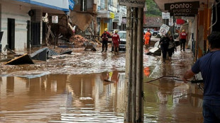 Chuvas em MG deixam 30 mortos e dezenas de desaparecidos