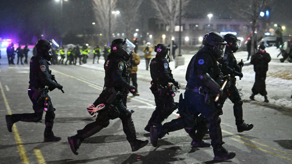 Trump ritira 700 agenti federali dell'immigrazione da Minneapolis