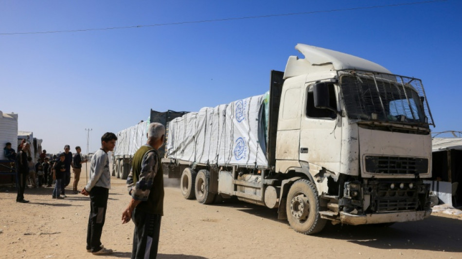 Fronteira com Egito reabre a conta-gotas para os palestinos de Gaza