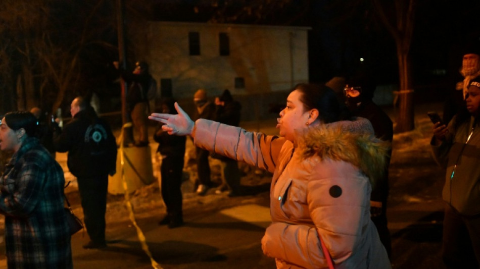 Trump amea&ccedil;a enviar militares para conter protestos contra o ICE em Minneapolis