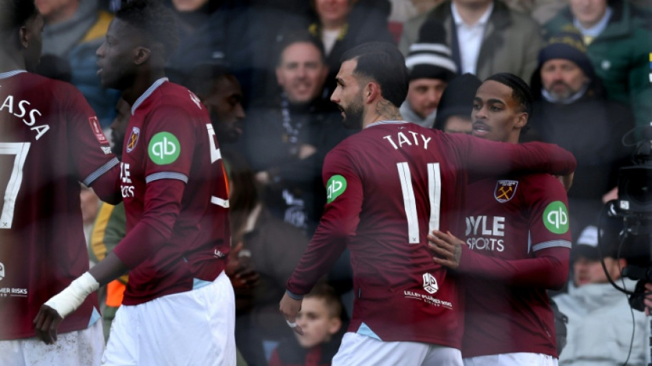Ten-man West Ham survive Burton battle to reach FA Cup fifth round