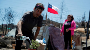 Chilenos rearman sus hogares en los mismos barrios consumidos por los incendios