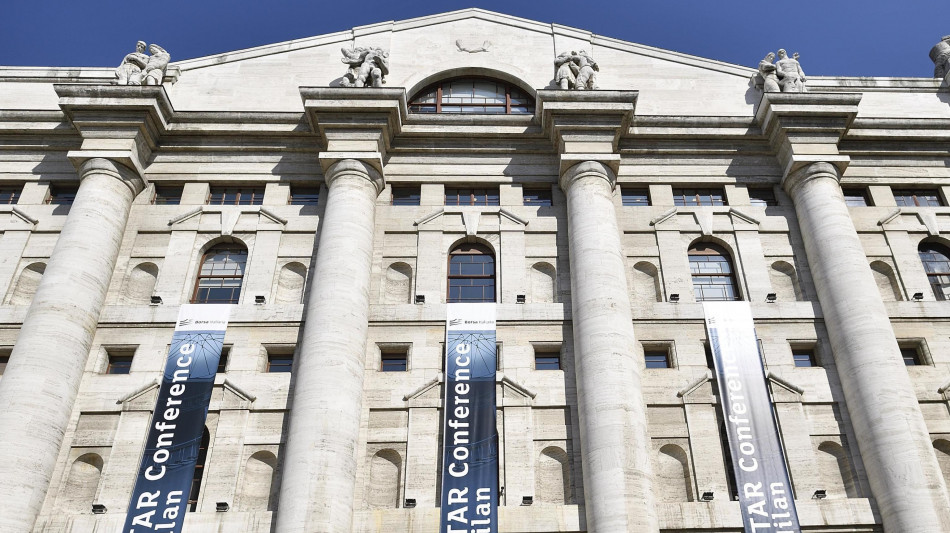 Borsa: Milano in calo (-1%), scivola Cucinelli, bene Tenaris