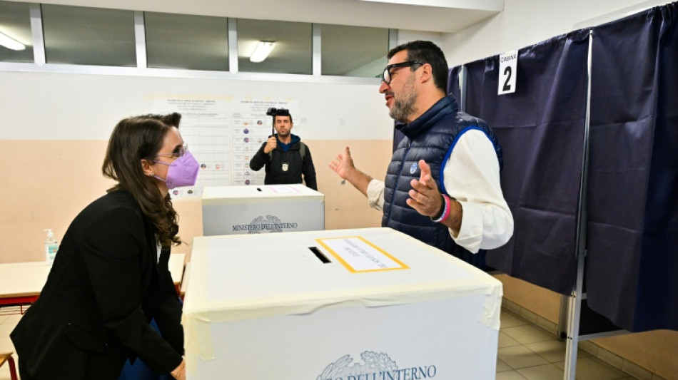 Italiener entscheiden &uuml;ber Zusammensetzung des neuen Parlaments