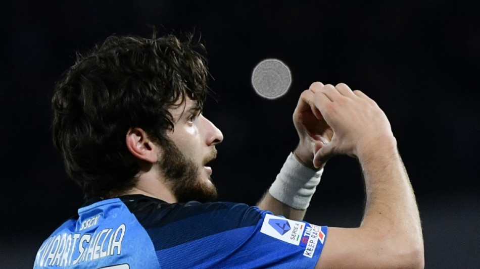 Kvaratskhelia, do Napoli, &eacute; apontado como melhor jogador da temporada da Serie A