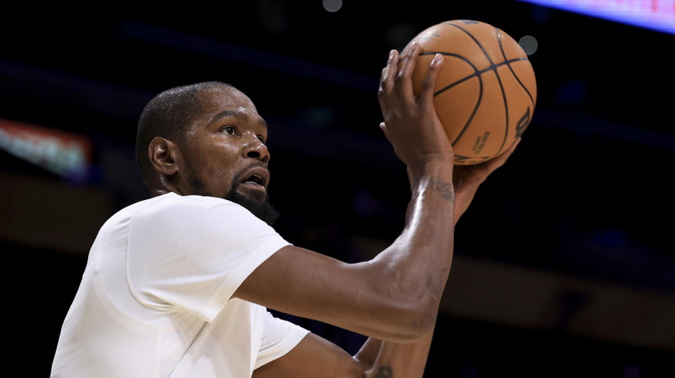 Nba: Durant rinnova con Houston, altri 90 milioni fino al 2028