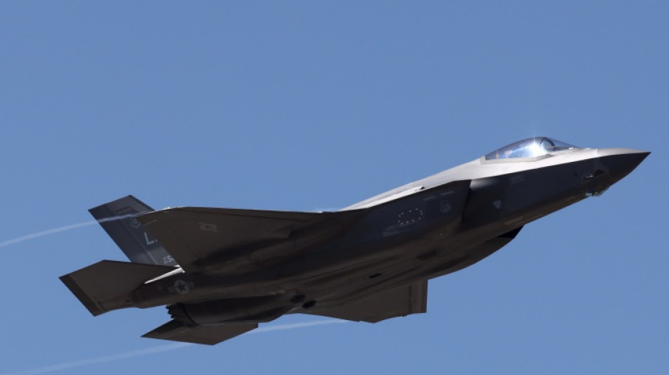 Pent&aacute;gono anuncia compra de 850 ca&ccedil;as F-35 em dez anos