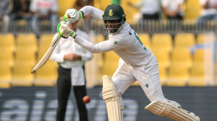 Muthusamy anchors South Africa to 316-6 in second India Test