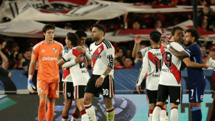 Boca gana a Independiente y vuelve a liderar la Tabla Anual; River vence a Racing