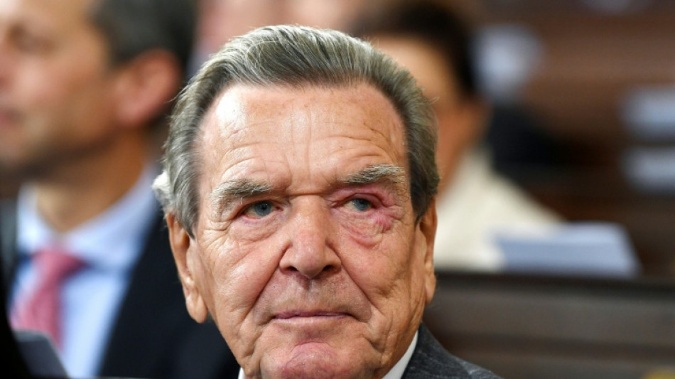 Schr&ouml;der pflichtet Merz bei: "Auf gar keinen Fall" am Iran-Krieg beteiligen