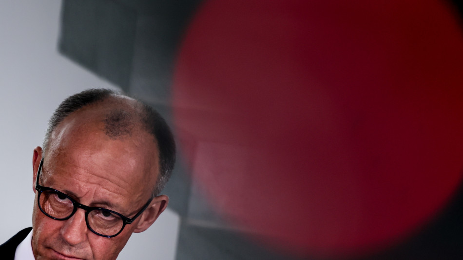 Welt, Merz dichiarerà emergenza nazionale su politiche asilo